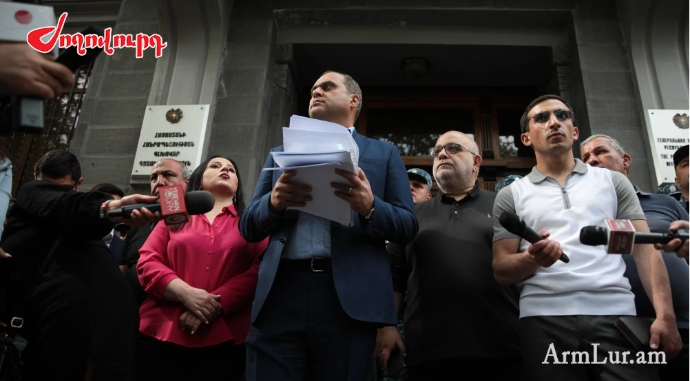 article-image
